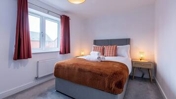 House | Iron/ironing board, free WiFi