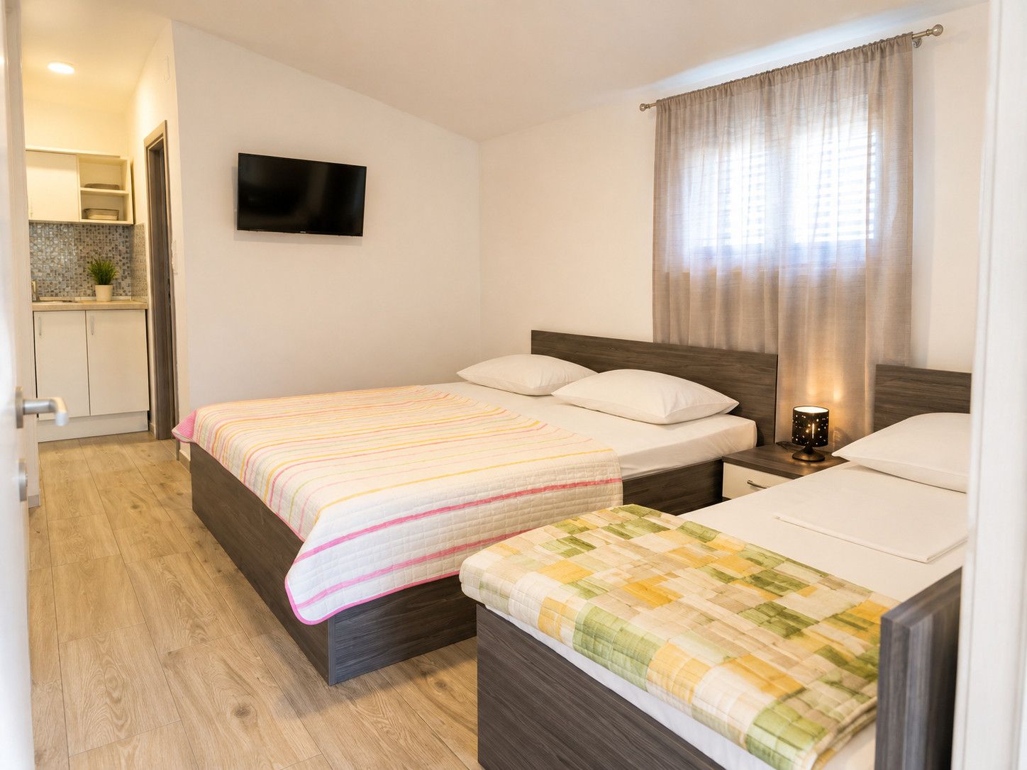 1 quarto, Wi-Fi de cortesia, roupa de cama