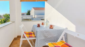 Basic Apartment, Garden View | Street view