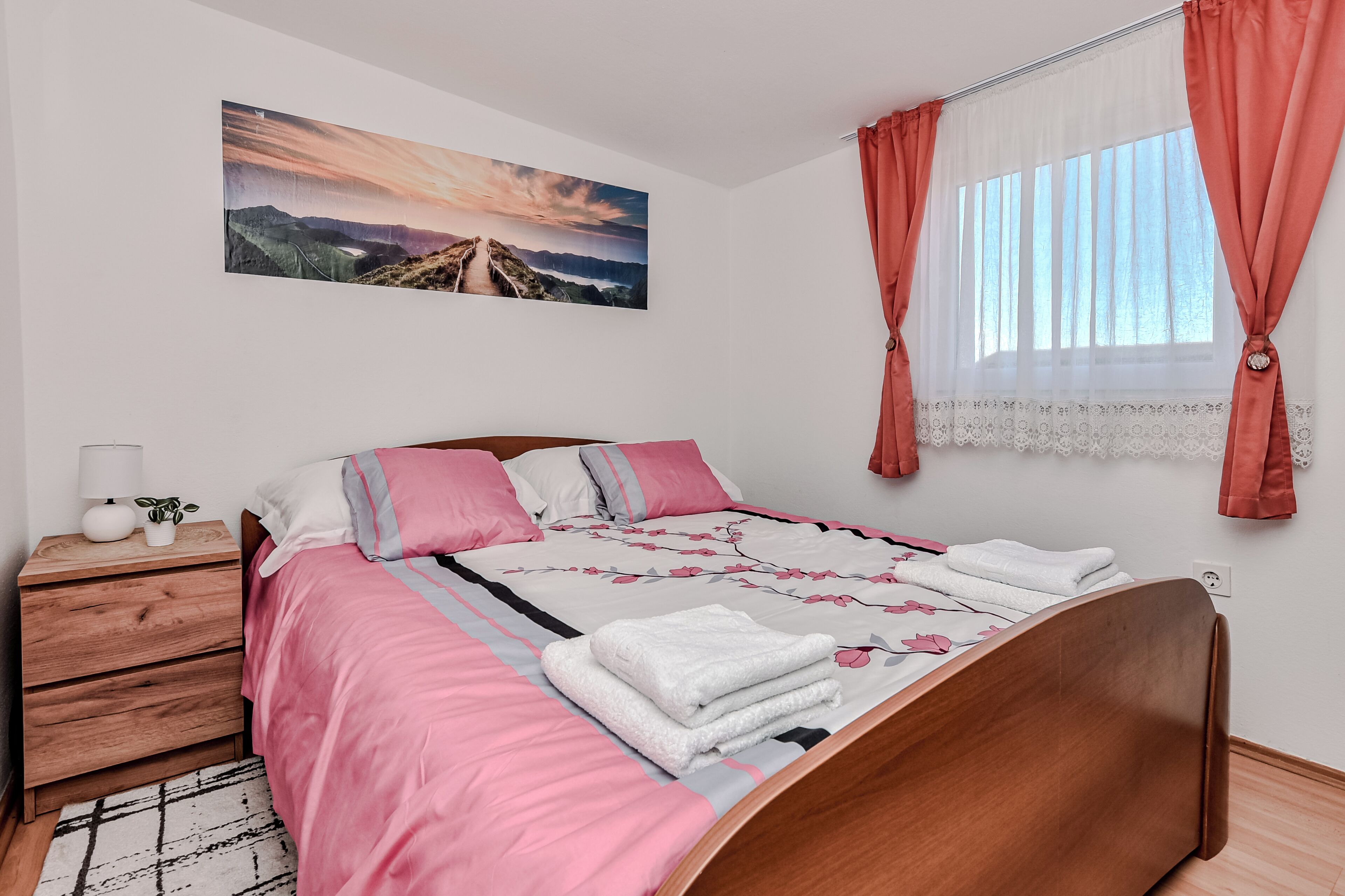 Basic Apartment, Garden View | 1 bedroom, iron/ironing board, free WiFi, bed sheets
