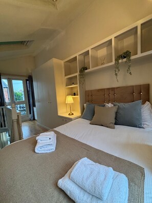 1 bedroom, iron/ironing board, WiFi