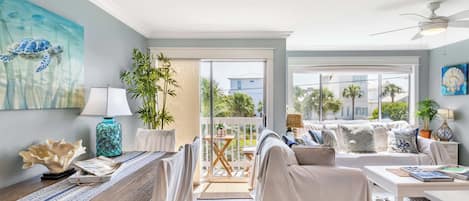 Smart TV, fireplace, books, offices