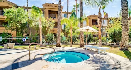 ‼️Desert Dreams‼️ 2BR with Pool and Chill Vibes