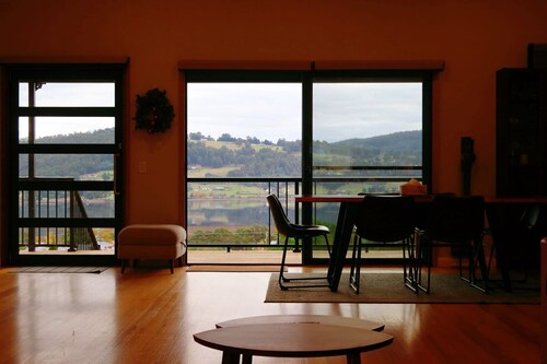 Huon Heights Hideaway at Cygnet Coast