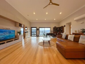 TV, offices - Huon Heights Hideaway at Cygnet Coast (Cradoc)