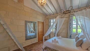 4 chambres, fer et planche Ă repasser, Wi-Fi, draps fournis