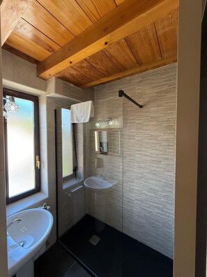Comfort Double or Twin Room | Free WiFi - De mamá (Molinaseca)