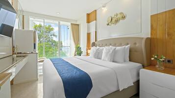 Apartemen, 1 kamar tidur, pemandangan kota | 1 kamar tidur, ruang kerja ramah laptop, dan setrika/meja setrika