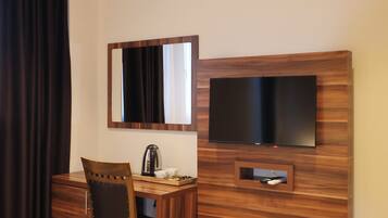 Standard Double Room, Balcony, City View | Soundproofing, free WiFi