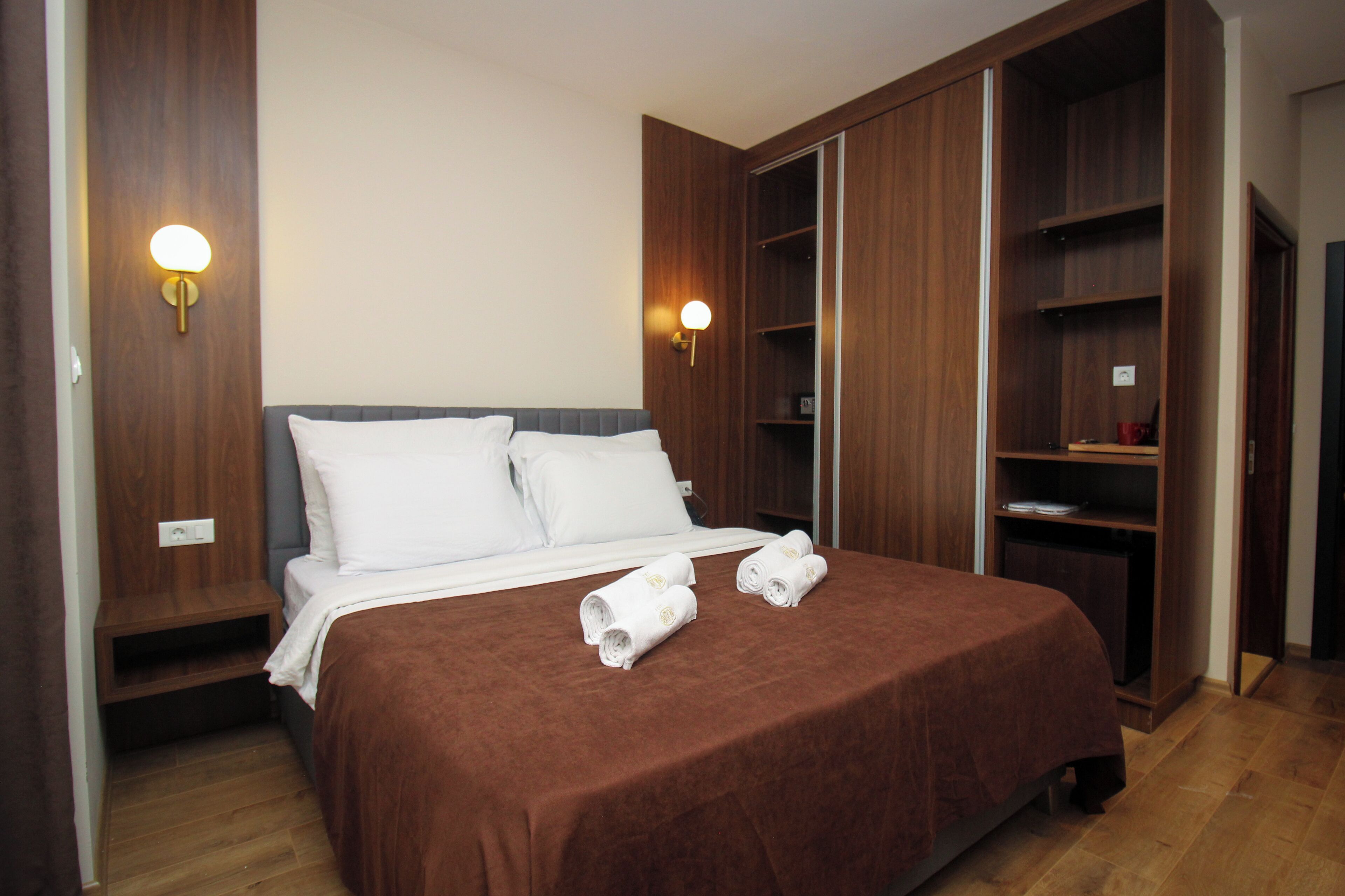 Standard Double Room, Balcony, City View | Soundproofing, WiFi (free)