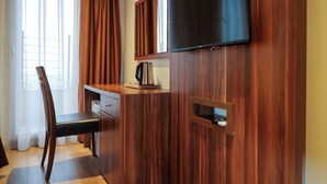 Standard Twin Room, Balcony, City View