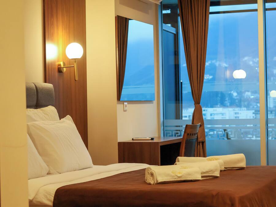 Deluxe Double Room, Balcony, Mountain View | Soundproofing, free WiFi