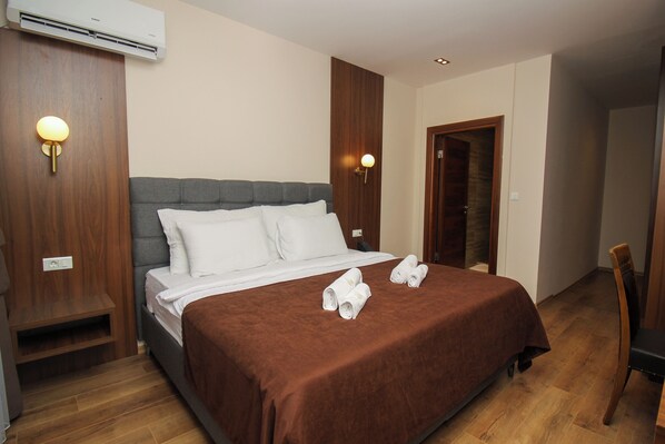 Room - Semitronix Hotel (Pec)