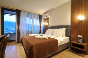 Deluxe Double Room, Balcony, Mountain View | Soundproofing, free WiFi - Semitronix Hotel (Pec)
