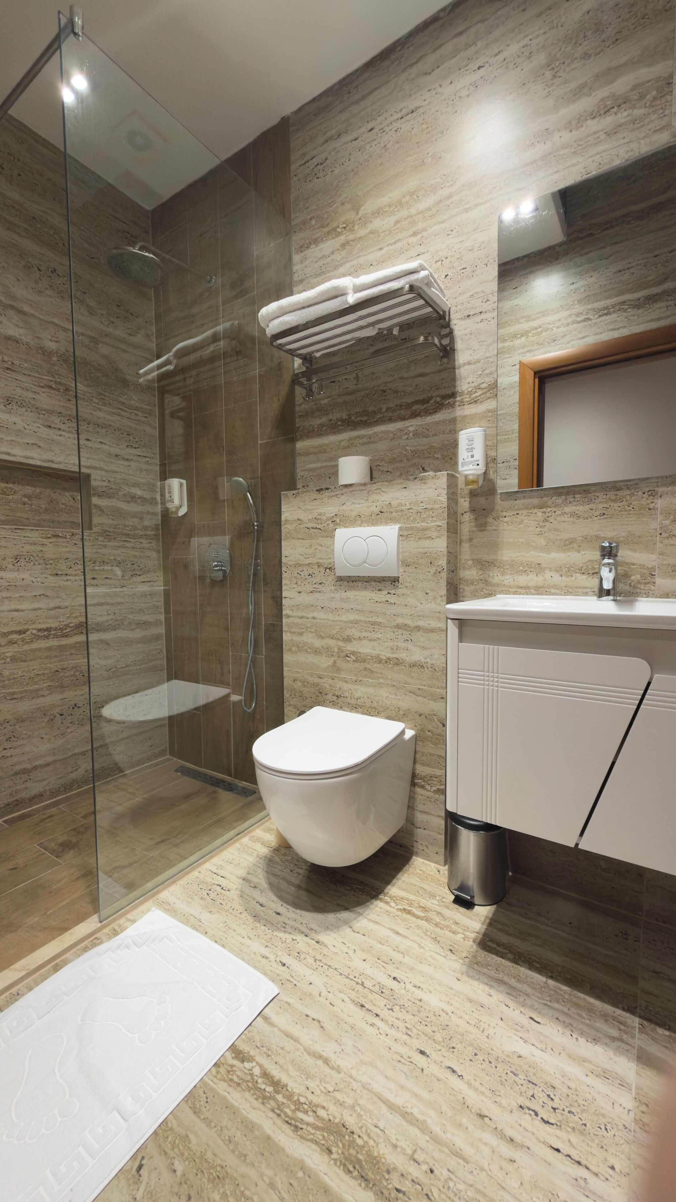 Basic-Doppelzimmer, Stadtblick | Badezimmer