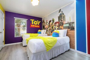 4 bedrooms, desk, iron/ironing board, WiFi