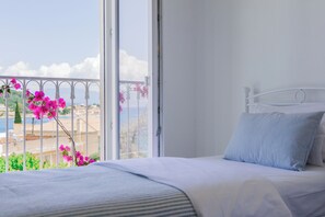 2 chambres, bureau, fer et planche à repasser, Wi-Fi gratuit