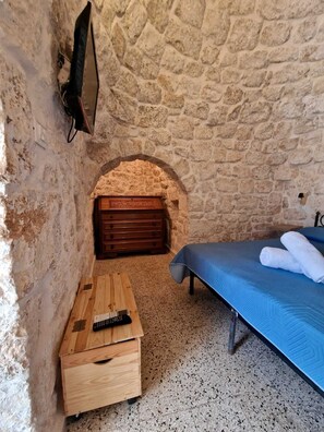 4 chambres, fer et planche à repasser, Wi-Fi gratuit, draps fournis