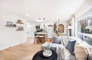 TV, lareira, escritórios