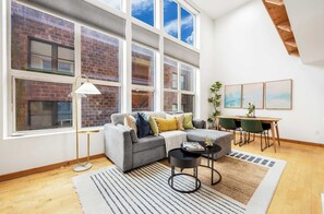 TV, fireplace, offices