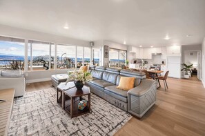 Una televisión, una oficina