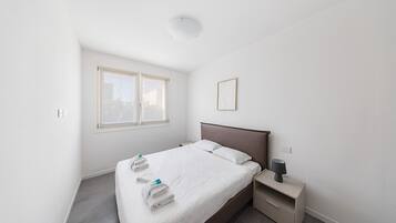2 Schlafzimmer, BĂŒgeleisen/BĂŒgelbrett, Reisekinderbett, kostenloses WLAN