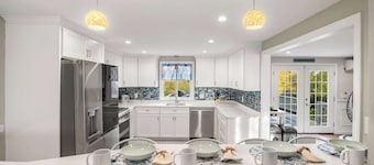 Incredible Family Escape, Game Room, Waterfront!