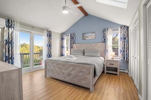 4 Schlafzimmer, Schreibtisch, Bügeleisen/Bügelbrett, WLAN