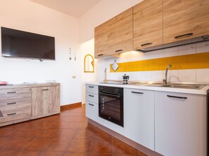 Microwave, oven, dishwasher, high chair - Lovely apartment for 4 guests with A/C, TV and balcony (Villasimius)
