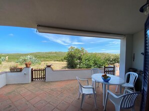 Outdoor dining - White houses (Sardegna)