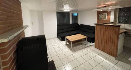 Moderne Ferien- & Monteurswohnung – ideal für Radfahrer!
60 Euro je Nacht