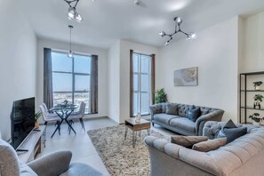 TV - Stylish Marina Apartment | Steps to Palm Jumeirah (Dubai)