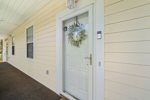 Exterior detail - 1 BR Condo with Water and golf Views! (Myrtle Beach)