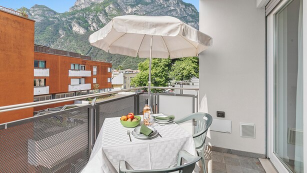 Standard-huoneisto, 1 makuuhuone, parveke (Casa Clara - Apartment for 2 with A/C) | Ulkoruokailutilat