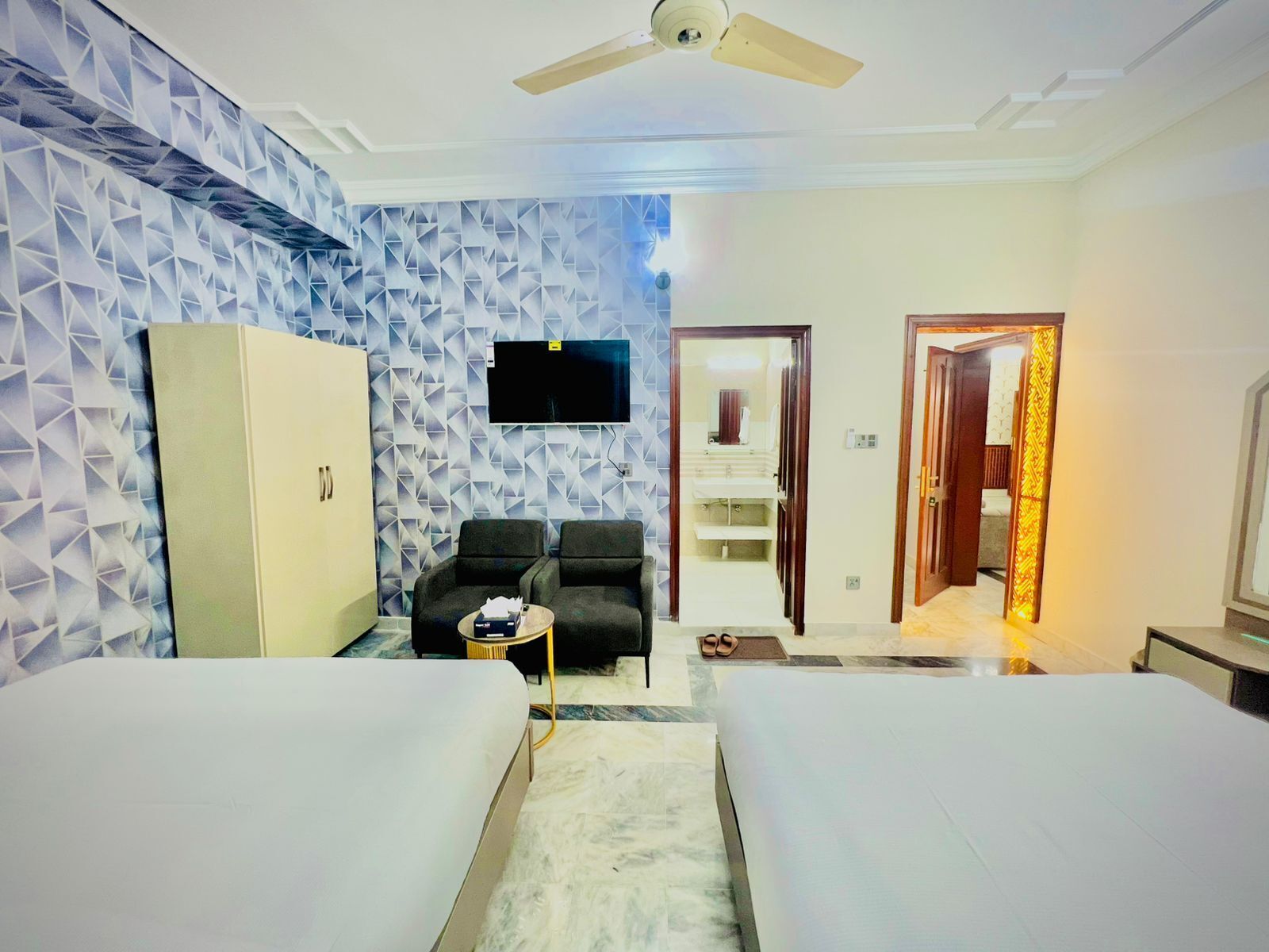 9 bedrooms, iron/ironing board, WiFi, bed sheets