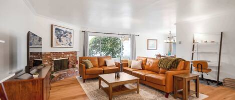 TV, fireplace, offices