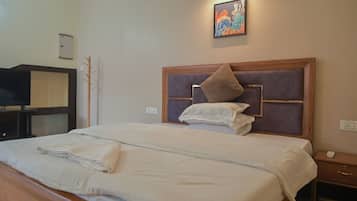 Executive Room | Premium bedding, free WiFi, bed sheets