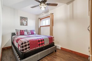 3 bedrooms, WiFi, bed sheets - Le Calumet - Lakefront (Saint-Michel-des-Saints)