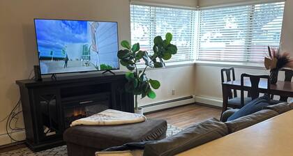 Tranquil 2-bedroom apartment with WiFi in Fairbanks