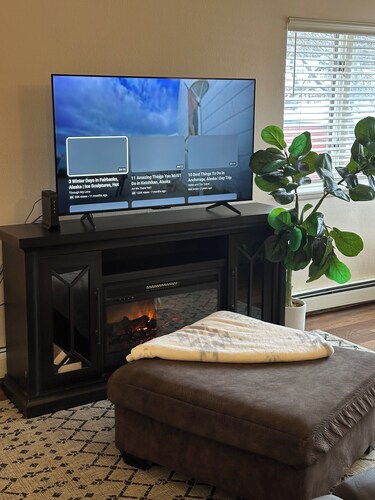 Tranquil 2-bedroom apartment with WiFi in Fairbanks