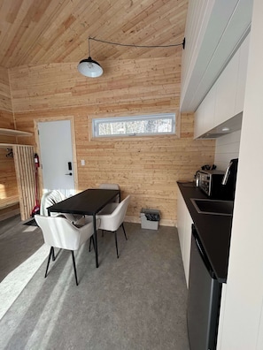 Fridge, oven, stovetop, toaster