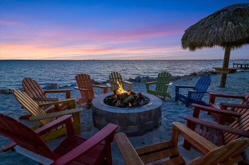 Heated Pool & Beach Relaxation, Waterfront Balcony