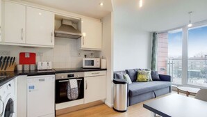 Interior - Two Bed Apartment London Docklands (London)