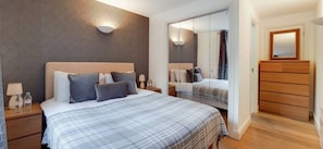 2 bedrooms, desk, iron/ironing board, travel cot