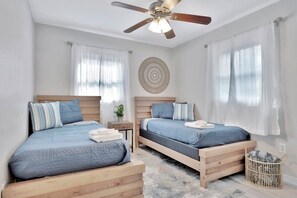 2 bedrooms, iron/ironing board, WiFi, bed sheets