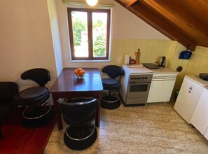 Apartamento (Two bedroom apartment) | Comedor