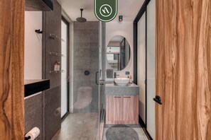 تجهيزات دش، مجففات شعر، مناشف