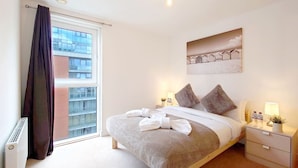 Room - One Bedroom Apartment with Garden View (London)