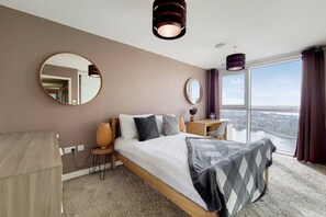 3 bedrooms, desk, iron/ironing board, travel cot