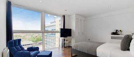 1 sovrum, skrivbord, strykjärn/strykbräda och wi-fi